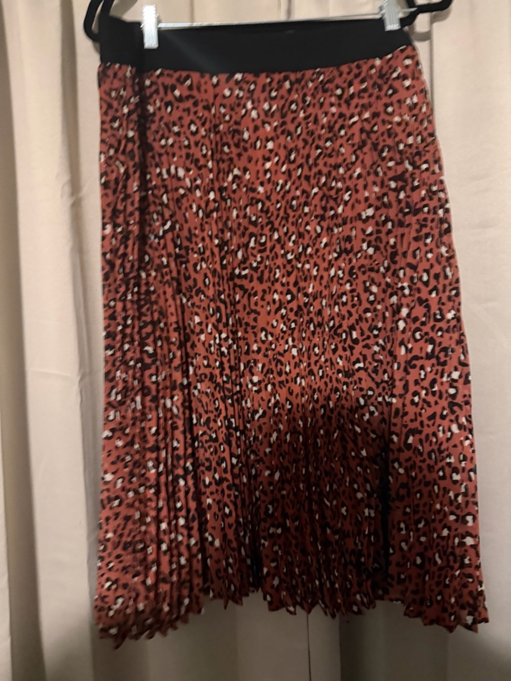 Pleated Leopard-Print Midi Skirt in Rust